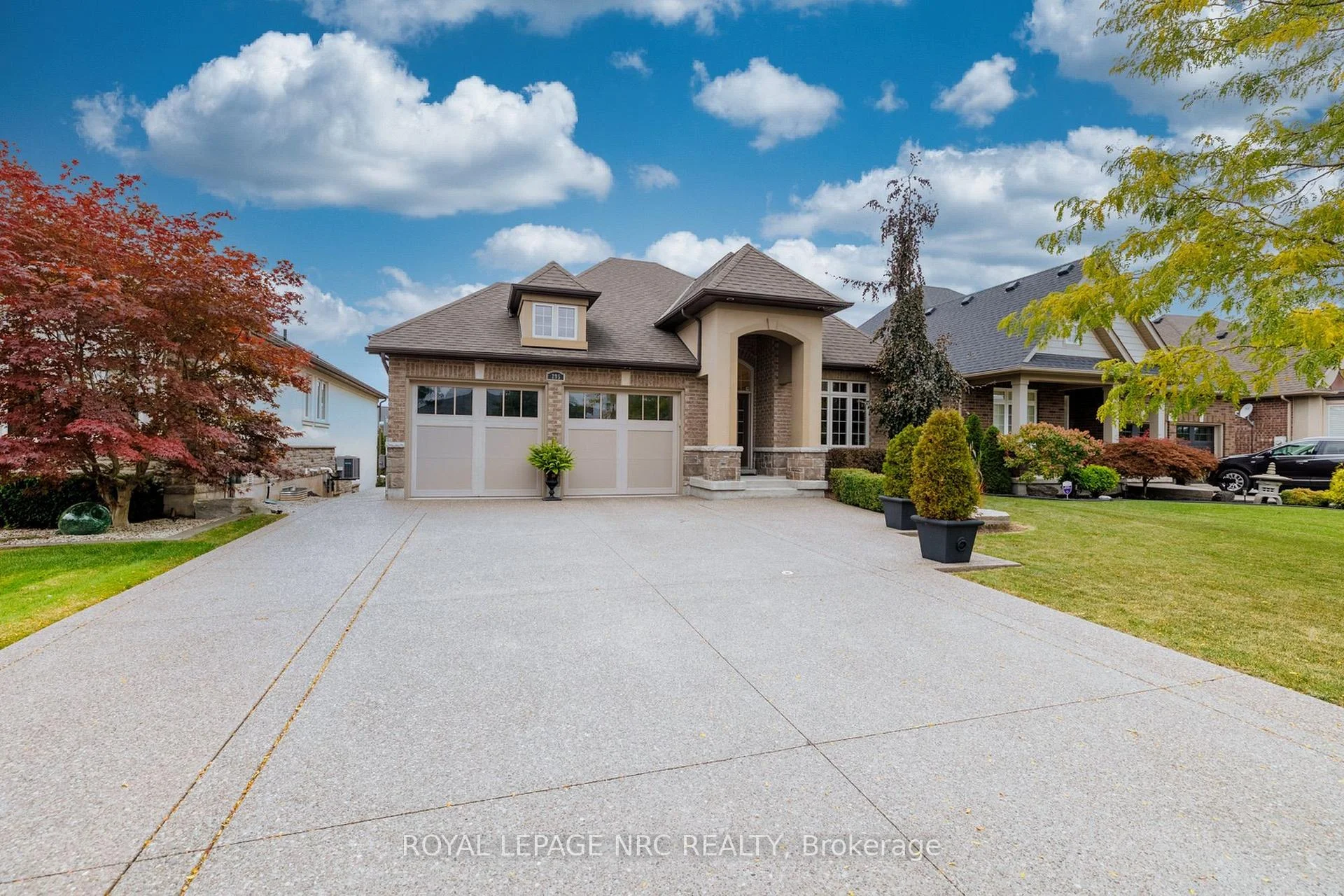 Photo 3 of 295 Creekside Drive, Welland, Coyle Creek — HOMEH