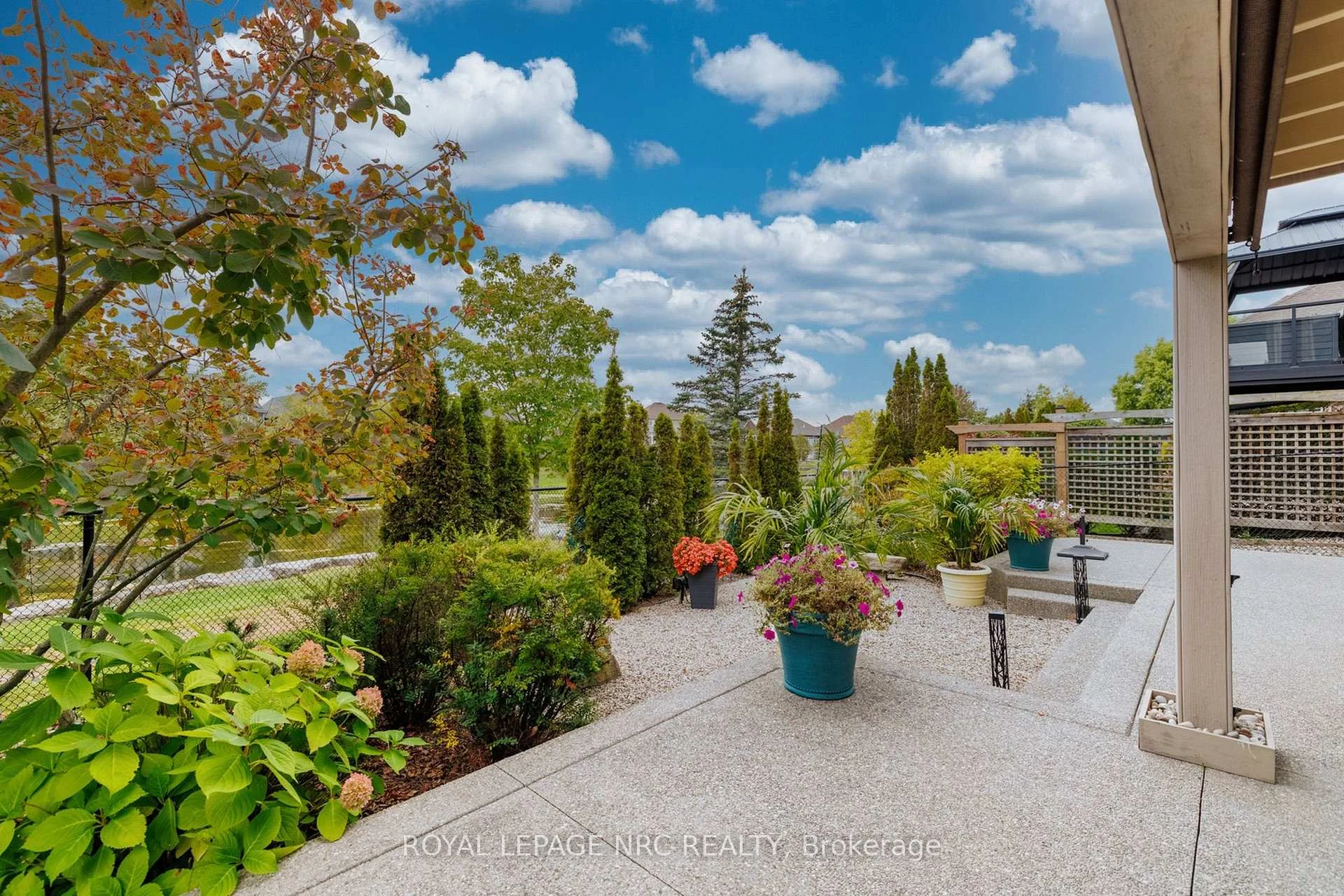 Photo 8 of 295 Creekside Drive, Welland, Coyle Creek — HOMEH