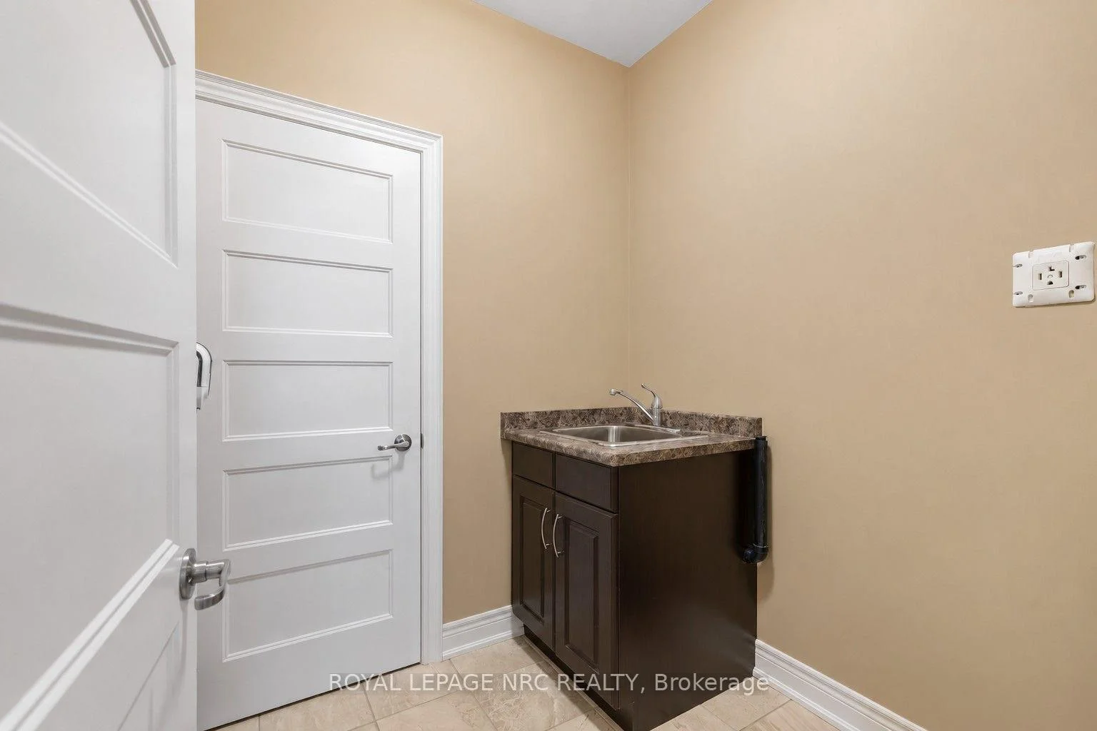 Photo 44 of 295 Creekside Drive, Welland, Coyle Creek — HOMEH