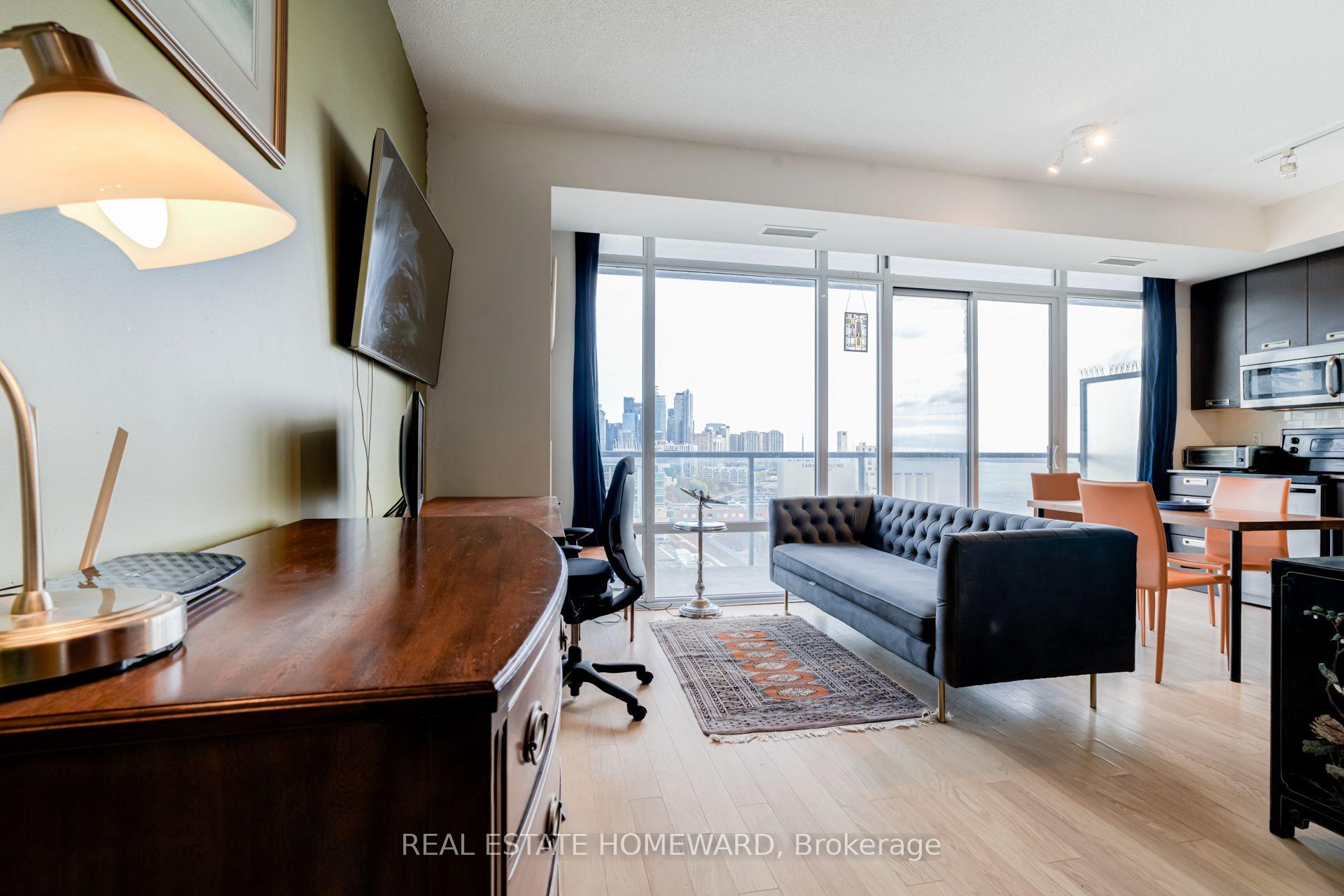 Photo 11 of 90 Stadium Road, Toronto, Waterfront Communities — HOMEH
