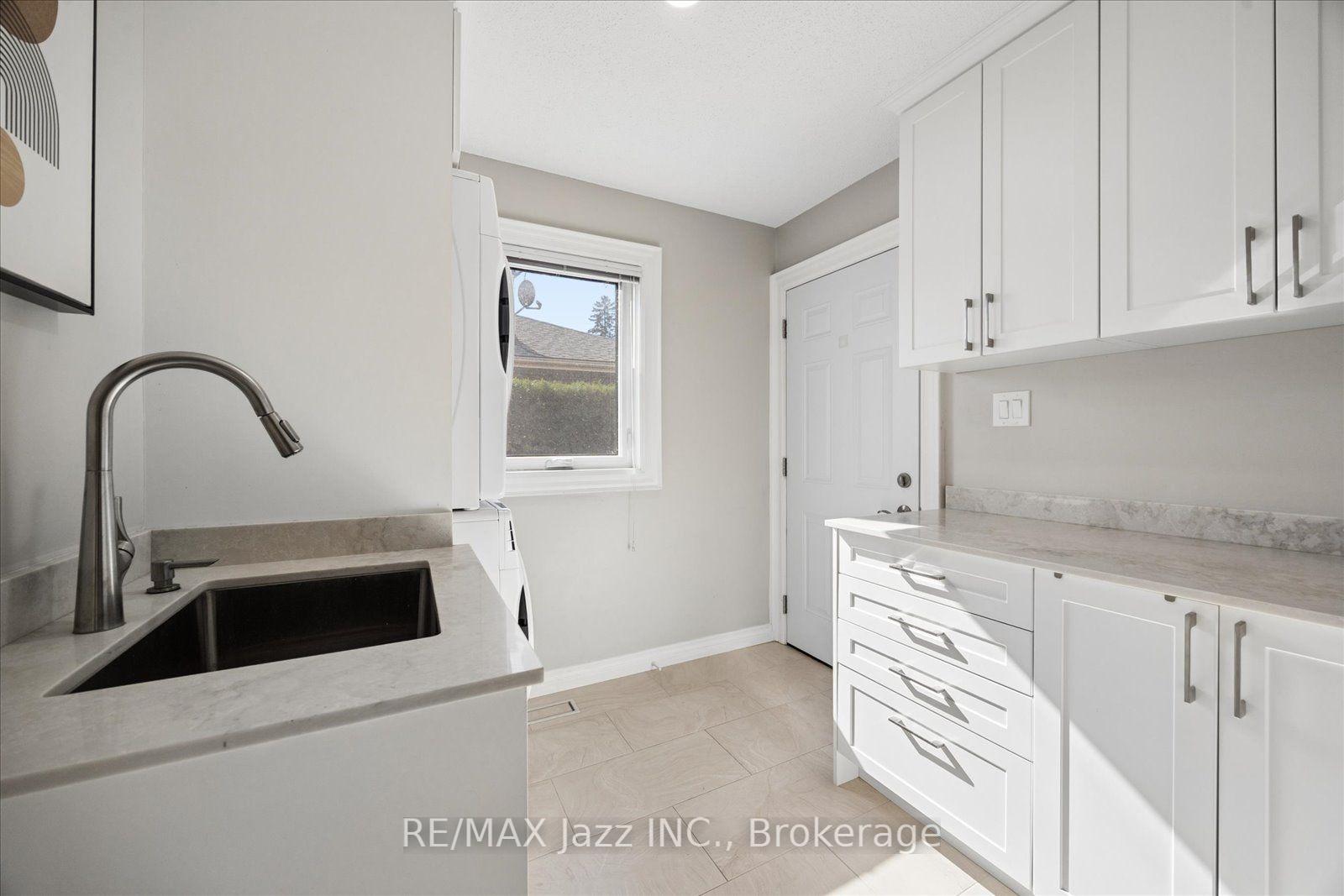 Photo 15 of 35 Ward Street, Whitby, Rural Whitby — HOMEH
