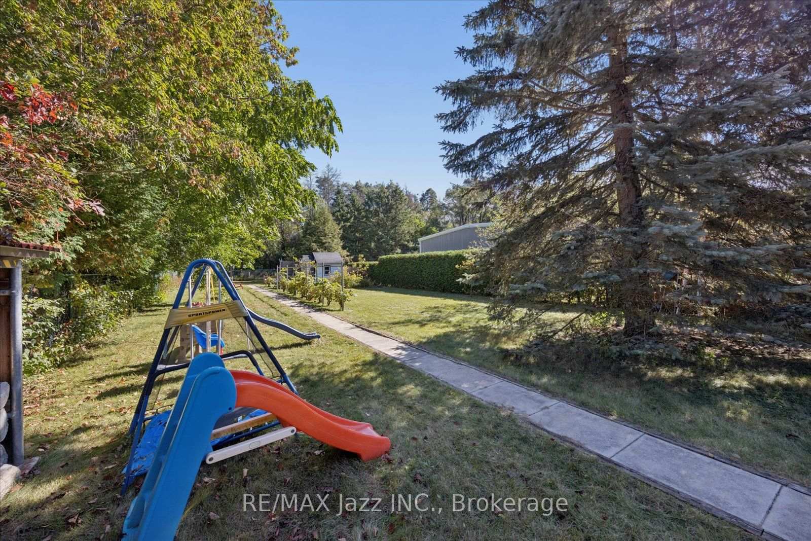 Photo 28 of 35 Ward Street, Whitby, Rural Whitby — HOMEH