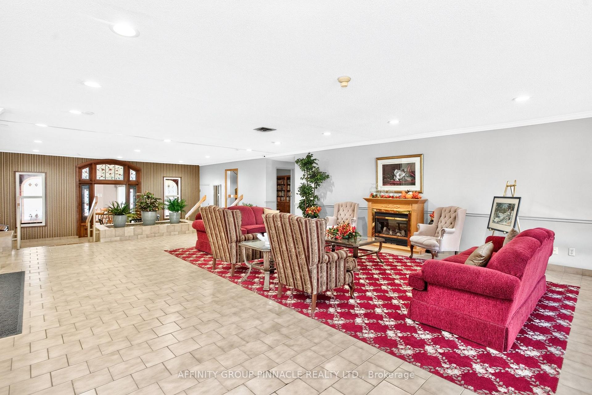 Photo 6 of Unit 206, 1 Heritage Way, Kawartha Lakes, Lindsay — HOMEH