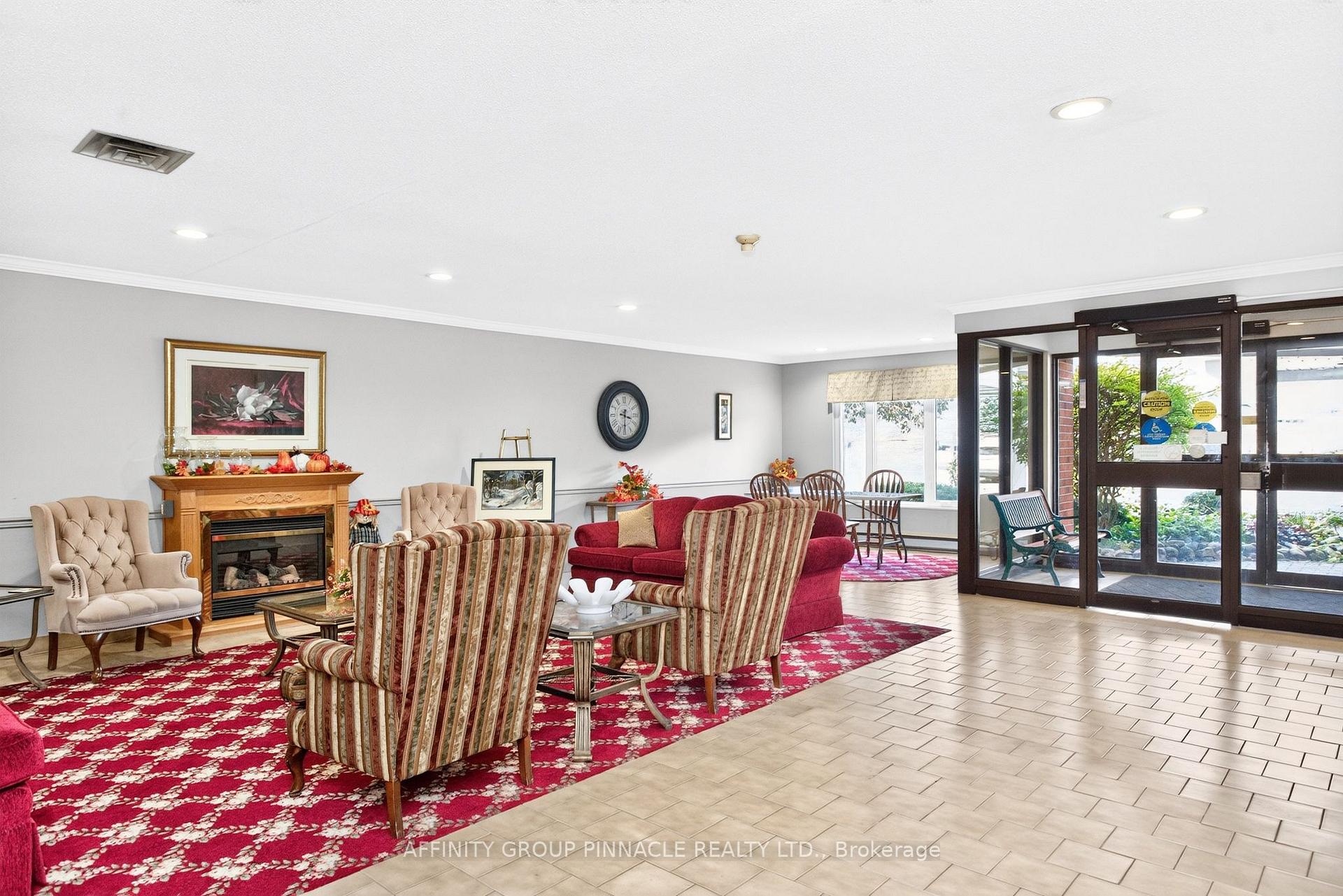 Photo 8 of Unit 206, 1 Heritage Way, Kawartha Lakes, Lindsay — HOMEH