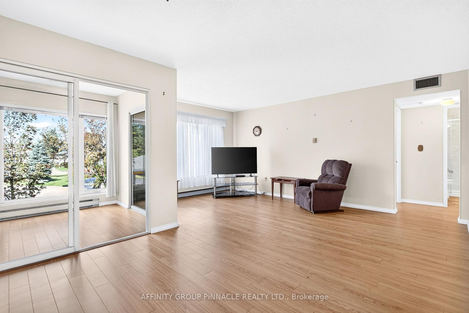 Photo 18 of Unit 206, 1 Heritage Way, Kawartha Lakes, Lindsay — HOMEH
