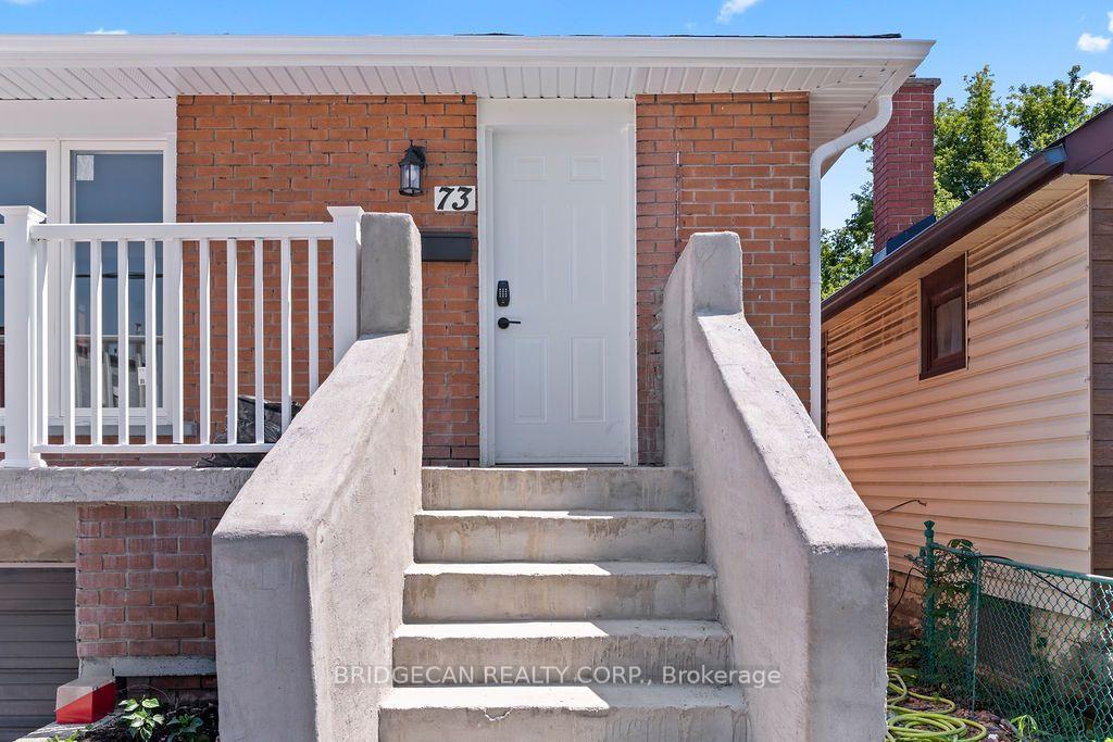 Photo 2 of 73 Adair Avenue S, Hamilton, Glenview — HOMEH