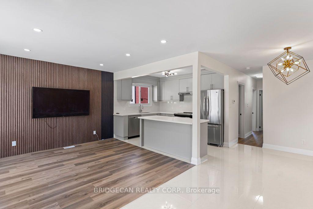 Photo 3 of 73 Adair Avenue S, Hamilton, Glenview — HOMEH