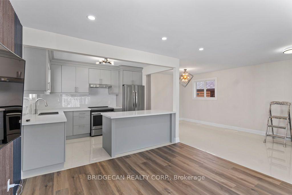 Photo 5 of 73 Adair Avenue S, Hamilton, Glenview — HOMEH