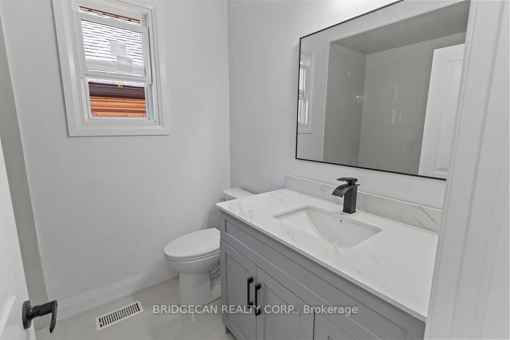 Photo 13 of 73 Adair Avenue S, Hamilton, Glenview — HOMEH