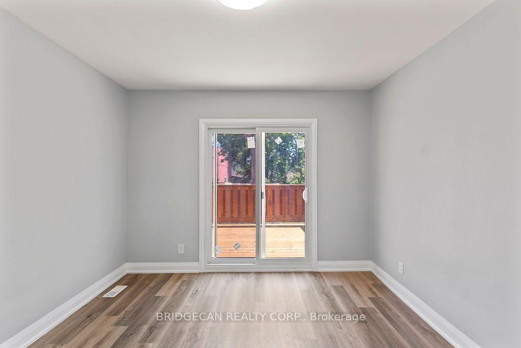 Photo 17 of 73 Adair Avenue S, Hamilton, Glenview — HOMEH