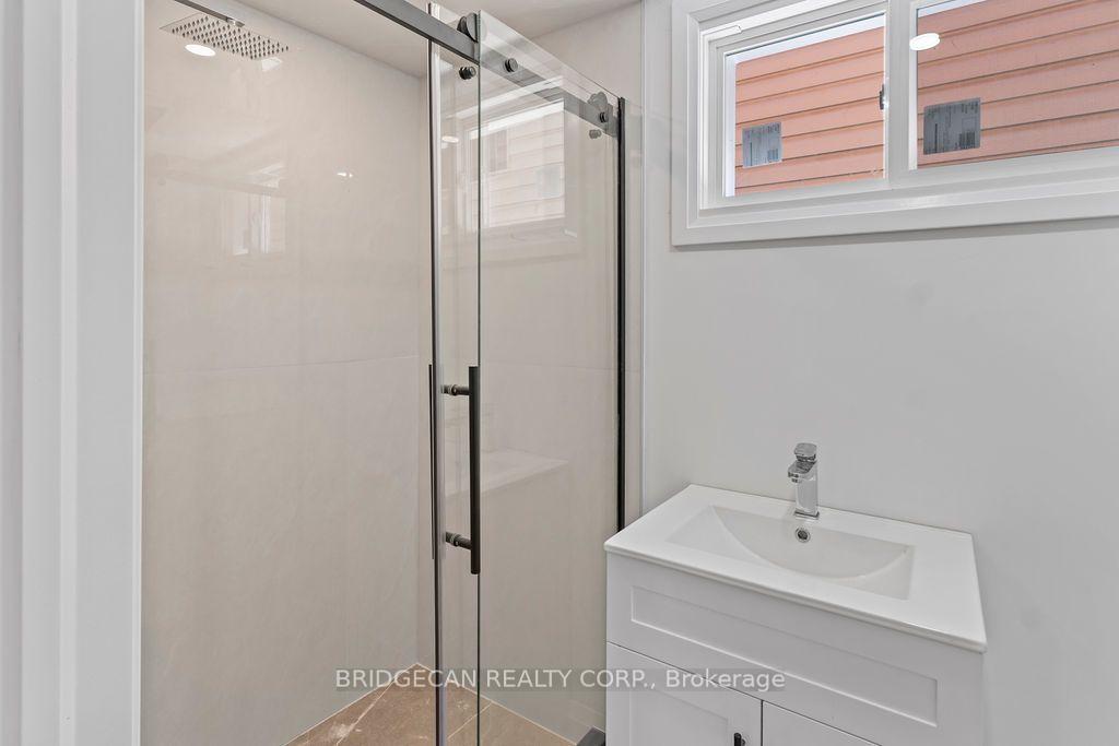 Photo 27 of 73 Adair Avenue S, Hamilton, Glenview — HOMEH