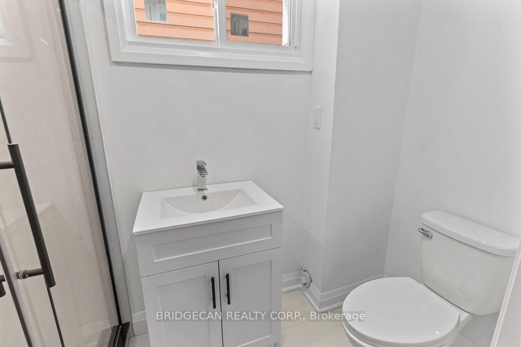 Photo 28 of 73 Adair Avenue S, Hamilton, Glenview — HOMEH