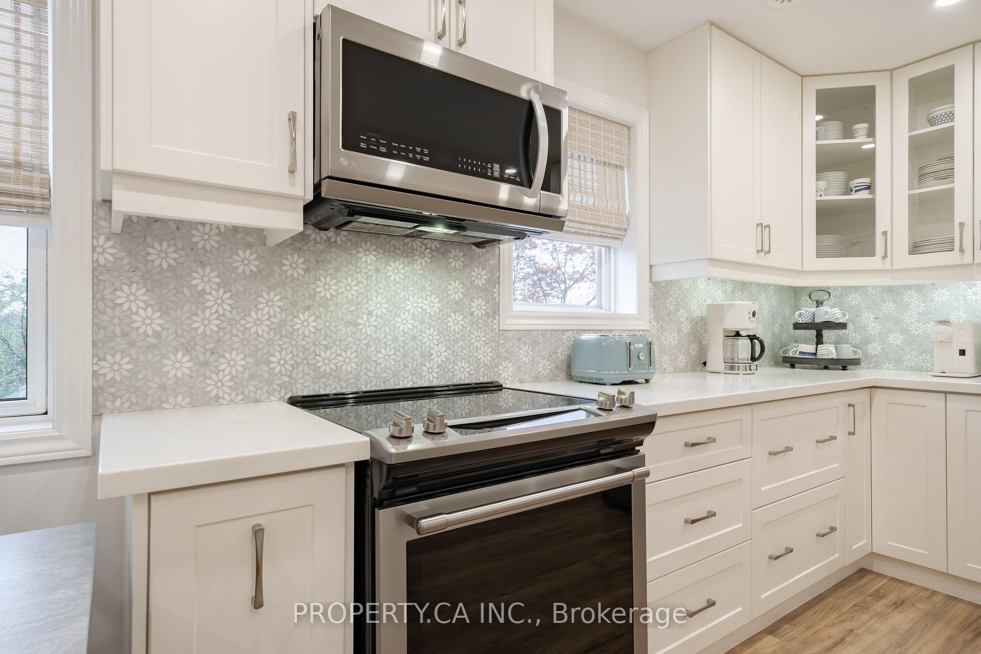 Photo 10 of Unit 8, 963 Avenue Road, Toronto, Yonge-Eglinton — HOMEH