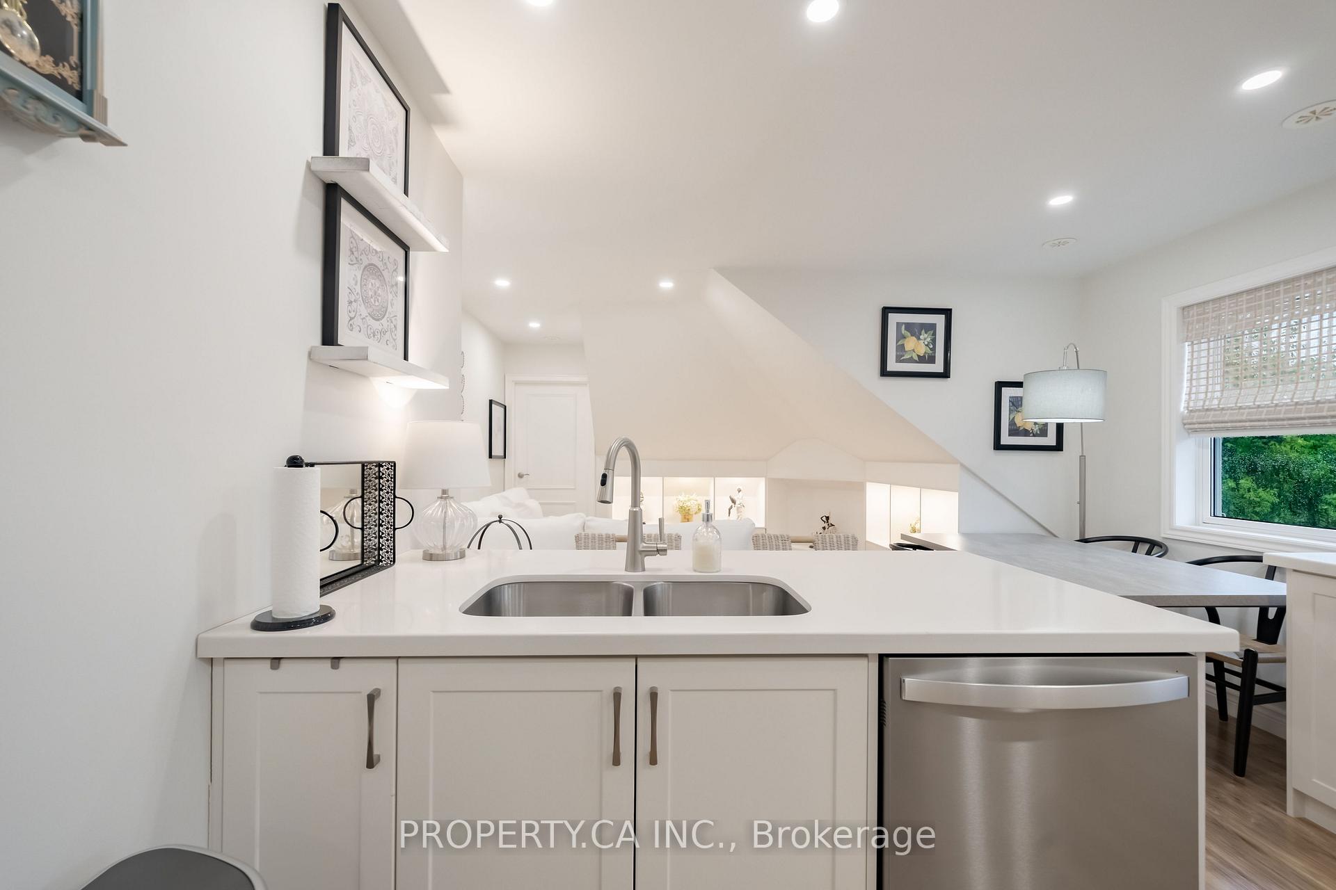 Photo 18 of Unit 8, 963 Avenue Road, Toronto, Yonge-Eglinton — HOMEH