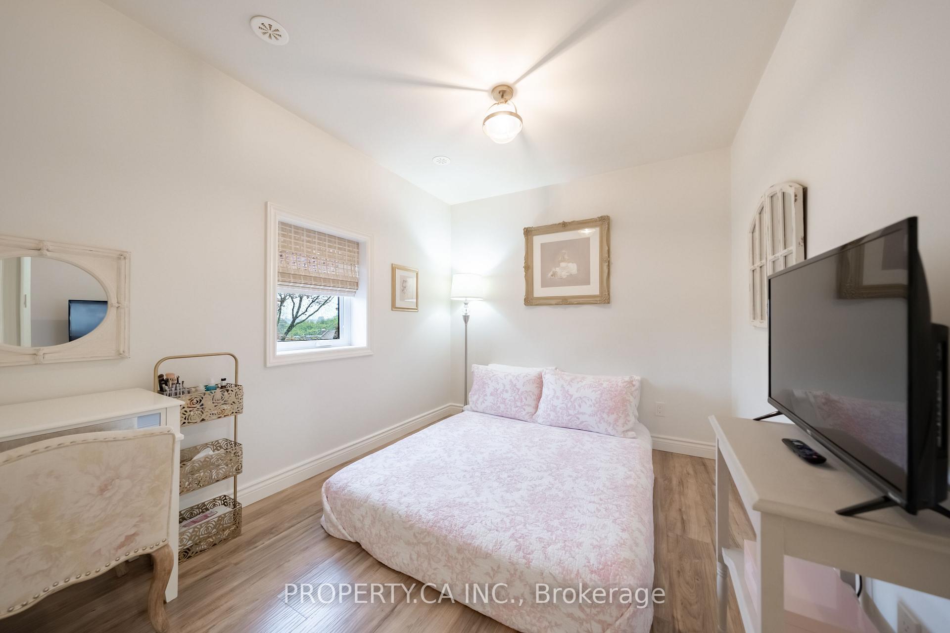 Photo 20 of Unit 8, 963 Avenue Road, Toronto, Yonge-Eglinton — HOMEH
