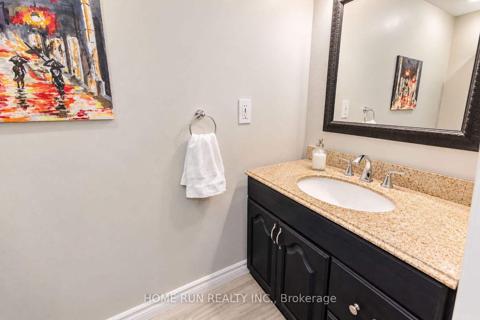 Photo 5 of 57 Fair Oaks Crescent, Ottawa, Craig Henry/Woodvale — HOMEH