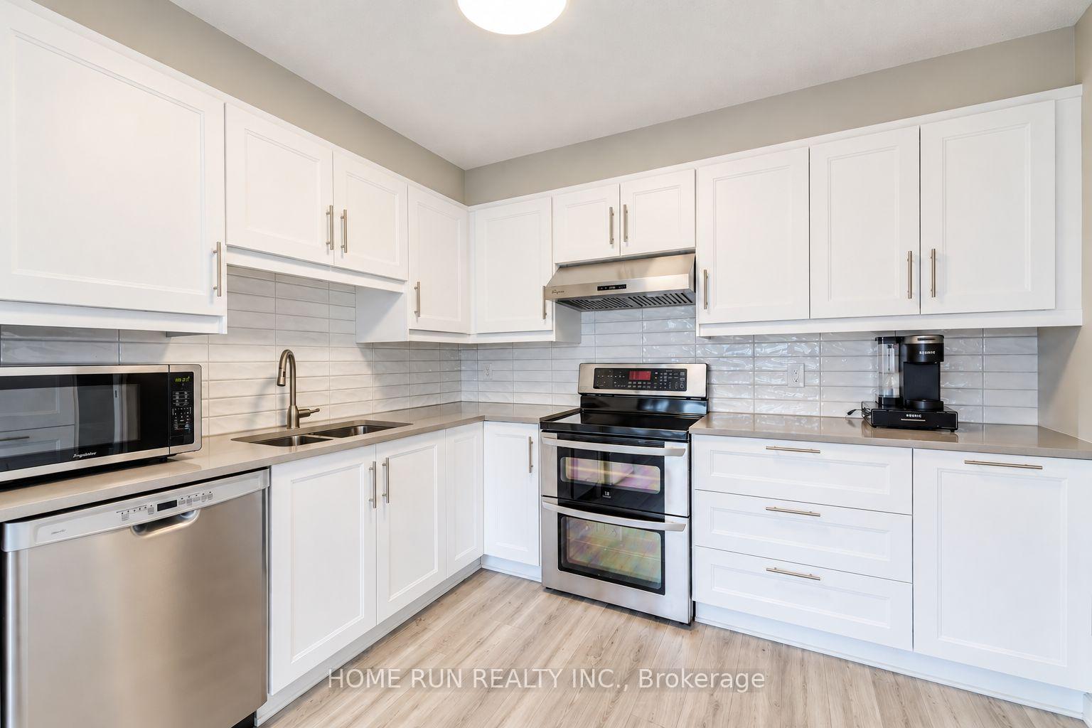 Photo 9 of 57 Fair Oaks Crescent, Ottawa, Craig Henry/Woodvale — HOMEH