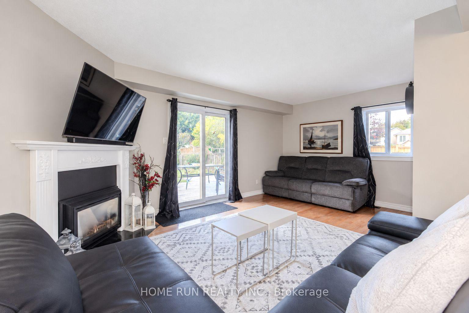 Photo 18 of 57 Fair Oaks Crescent, Ottawa, Craig Henry/Woodvale — HOMEH