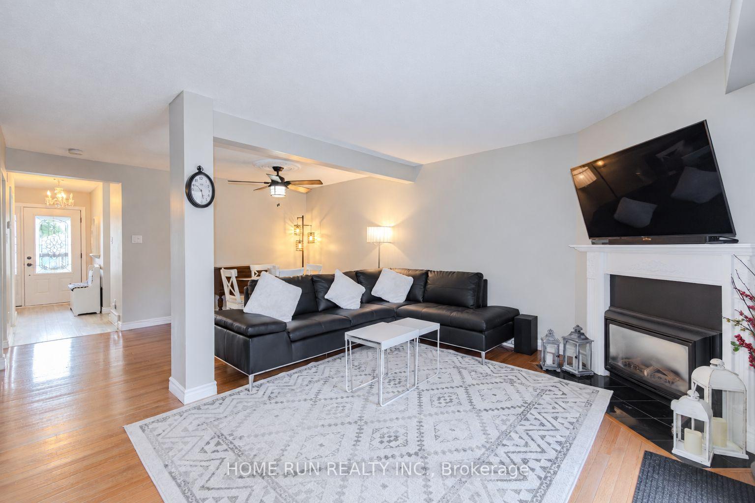 Photo 19 of 57 Fair Oaks Crescent, Ottawa, Craig Henry/Woodvale — HOMEH