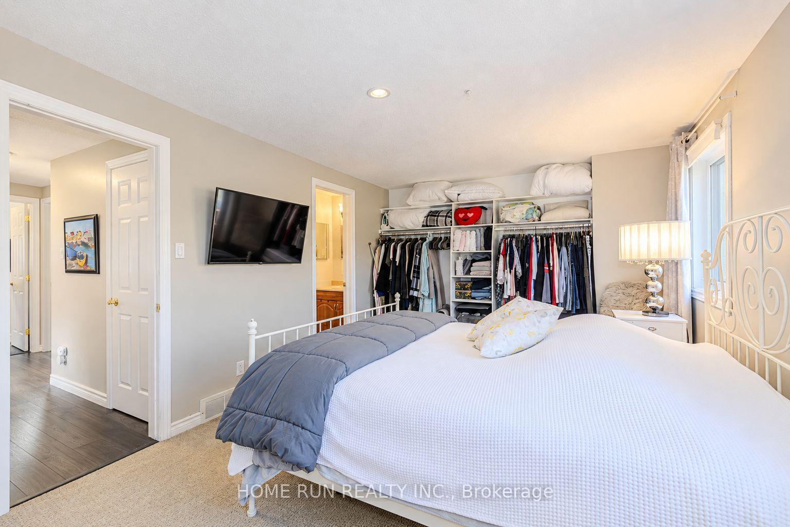Photo 24 of 57 Fair Oaks Crescent, Ottawa, Craig Henry/Woodvale — HOMEH