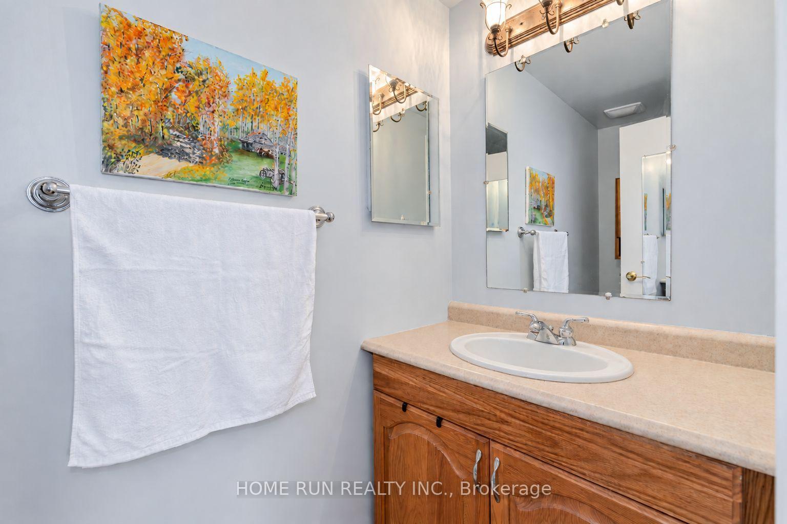 Photo 26 of 57 Fair Oaks Crescent, Ottawa, Craig Henry/Woodvale — HOMEH