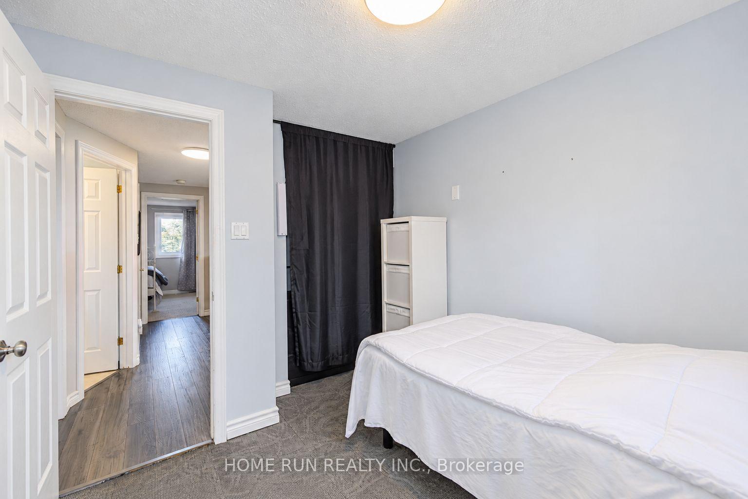 Photo 29 of 57 Fair Oaks Crescent, Ottawa, Craig Henry/Woodvale — HOMEH