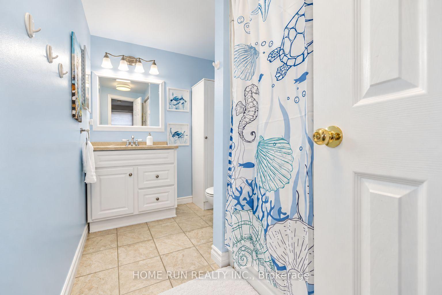 Photo 33 of 57 Fair Oaks Crescent, Ottawa, Craig Henry/Woodvale — HOMEH