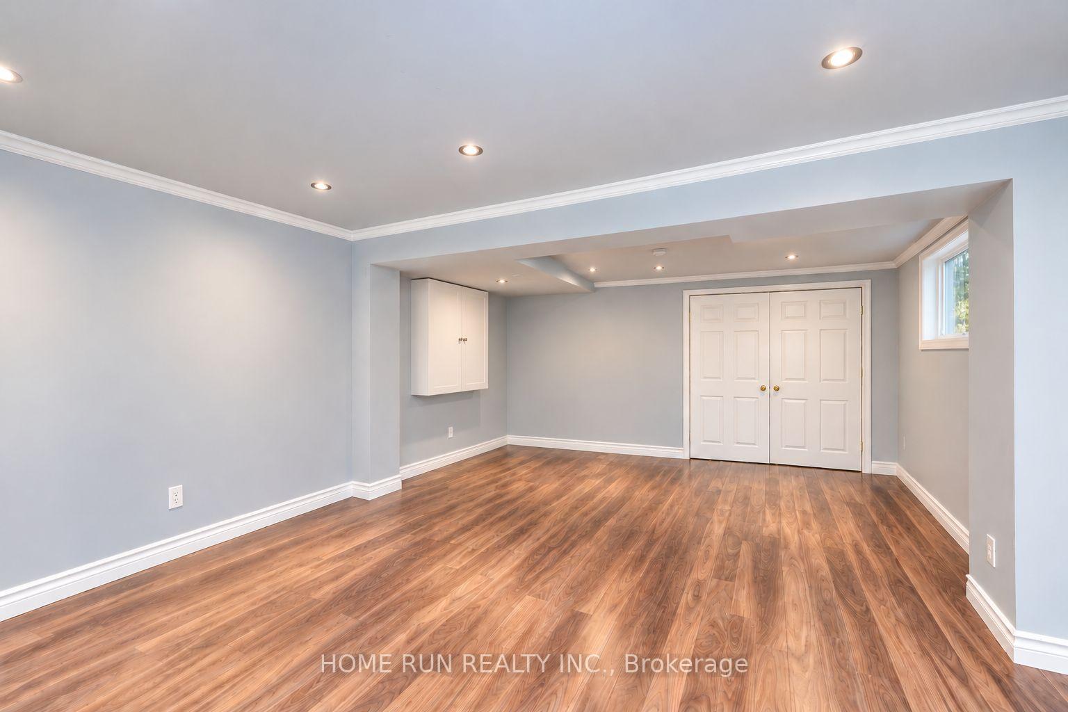 Photo 37 of 57 Fair Oaks Crescent, Ottawa, Craig Henry/Woodvale — HOMEH