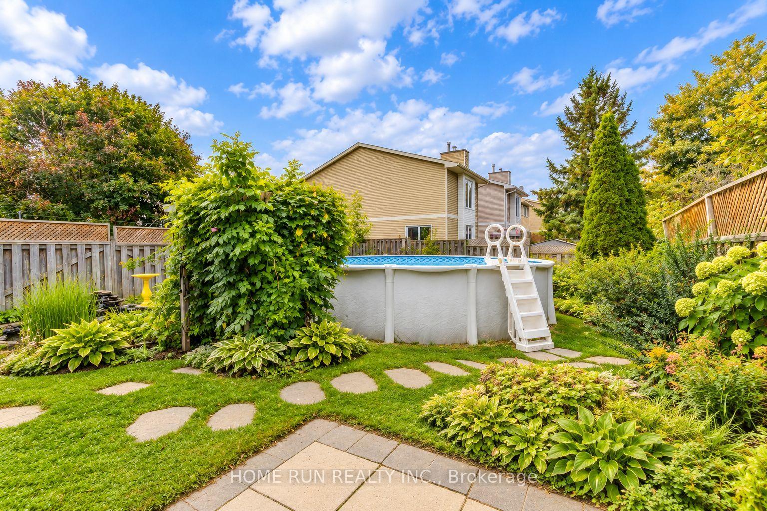 Photo 46 of 57 Fair Oaks Crescent, Ottawa, Craig Henry/Woodvale — HOMEH