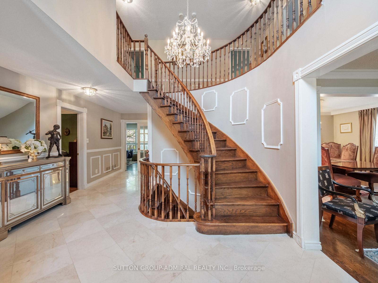 Photo 4 of 49 Miriam Crescent, Richmond Hill, Doncrest — HOMEH