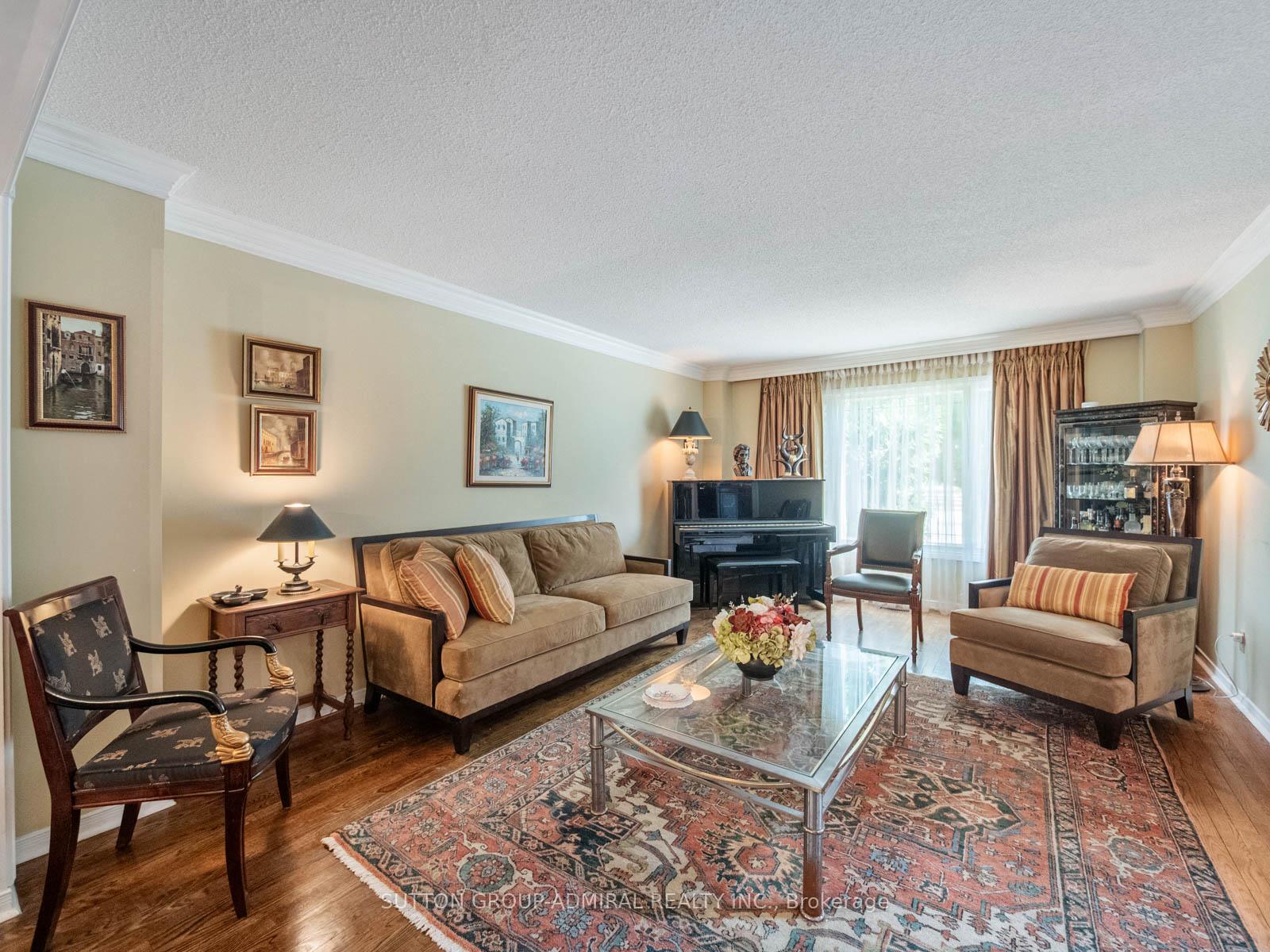 Photo 5 of 49 Miriam Crescent, Richmond Hill, Doncrest — HOMEH