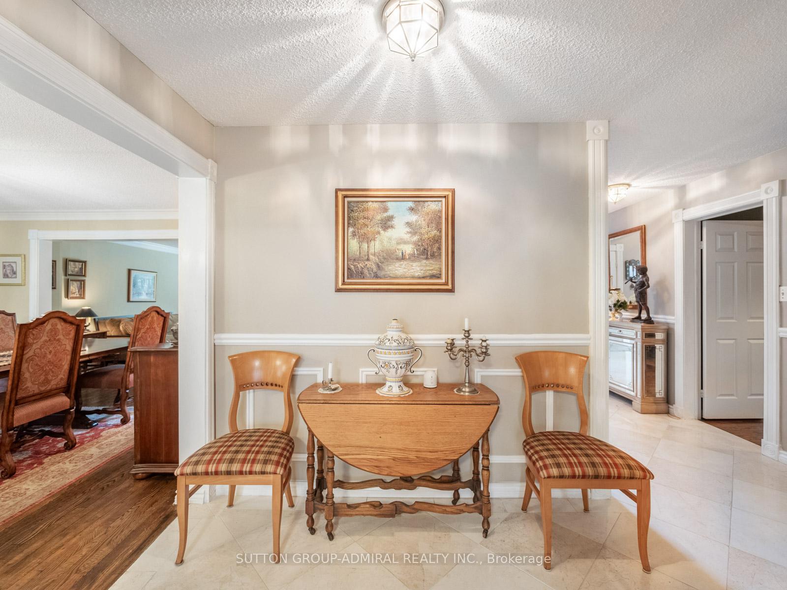 Photo 9 of 49 Miriam Crescent, Richmond Hill, Doncrest — HOMEH
