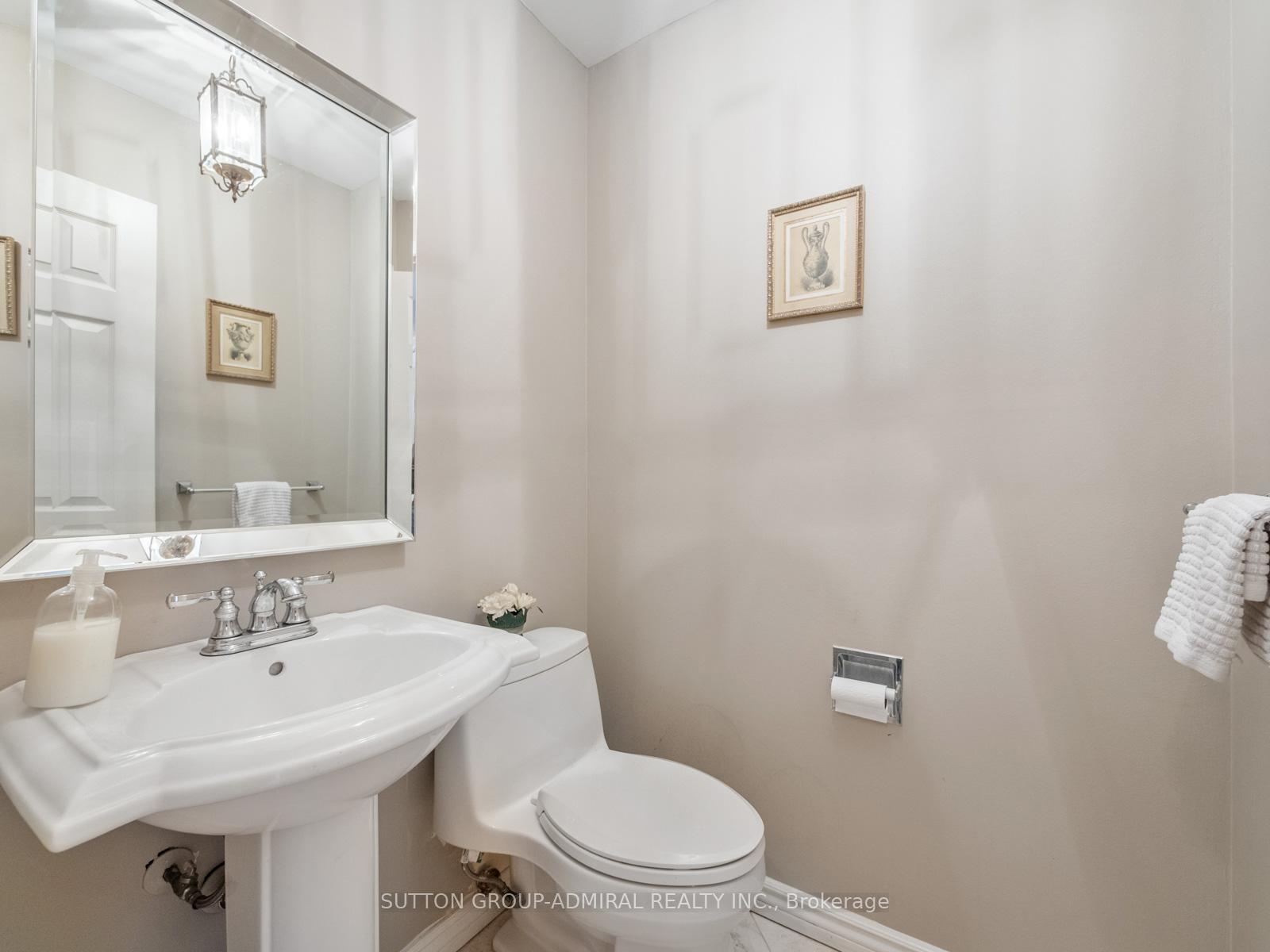 Photo 19 of 49 Miriam Crescent, Richmond Hill, Doncrest — HOMEH