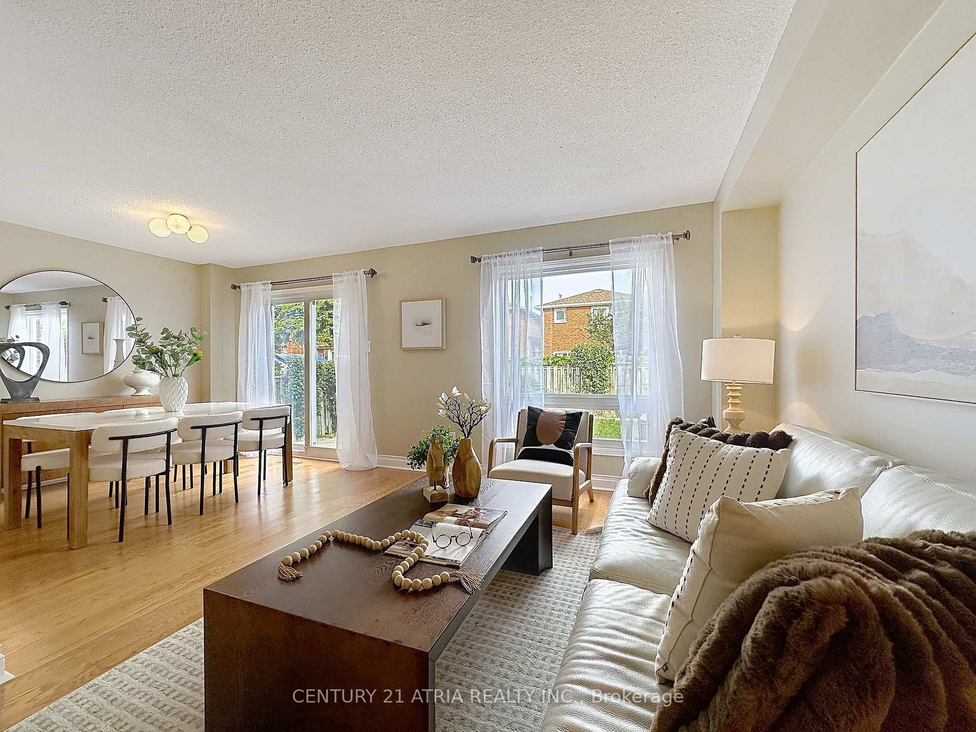 Photo 3 of 58 Danjohn Crescent, Scarborough, Agincourt North — HOMEH