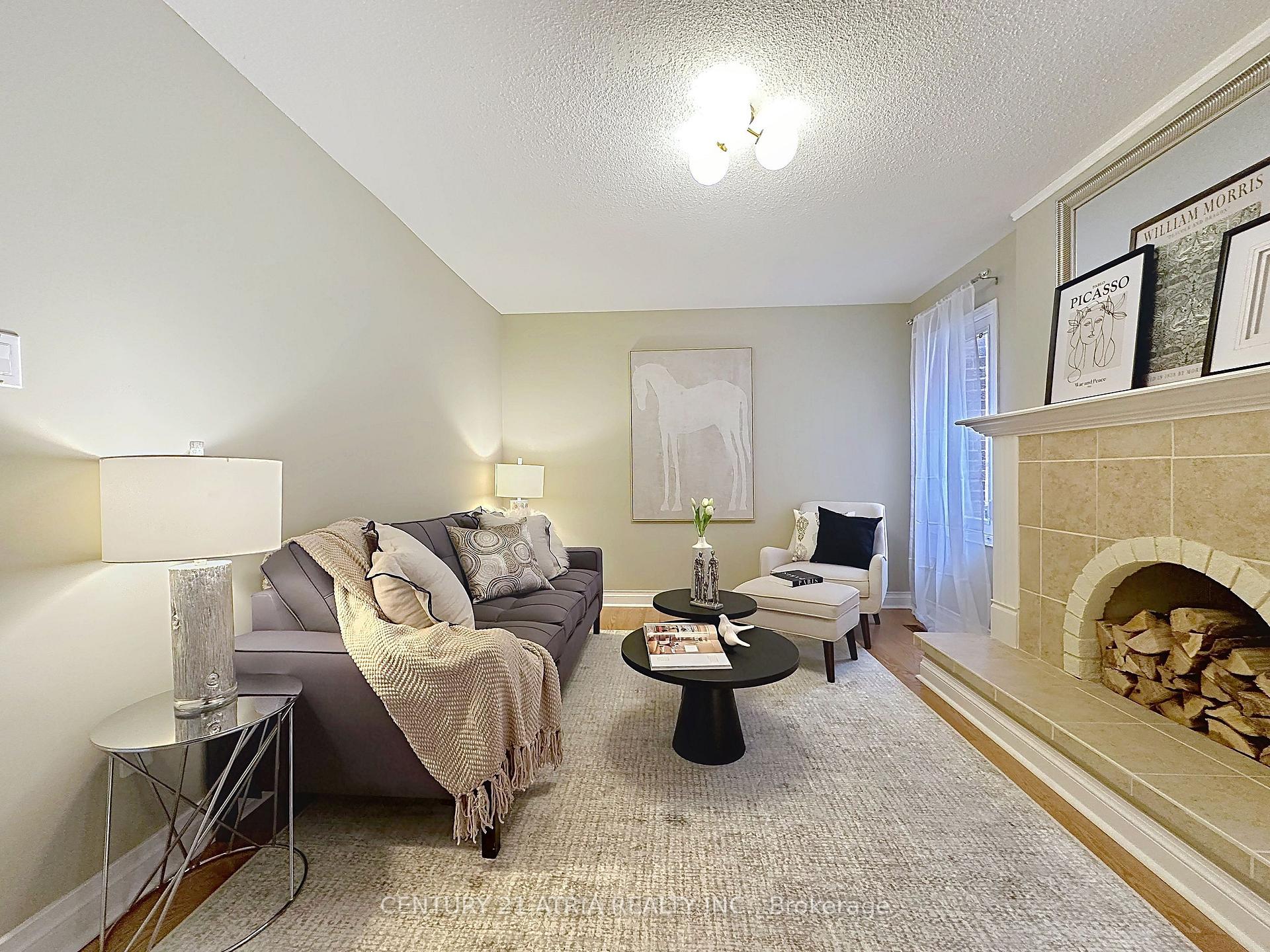 Photo 4 of 58 Danjohn Crescent, Scarborough, Agincourt North — HOMEH