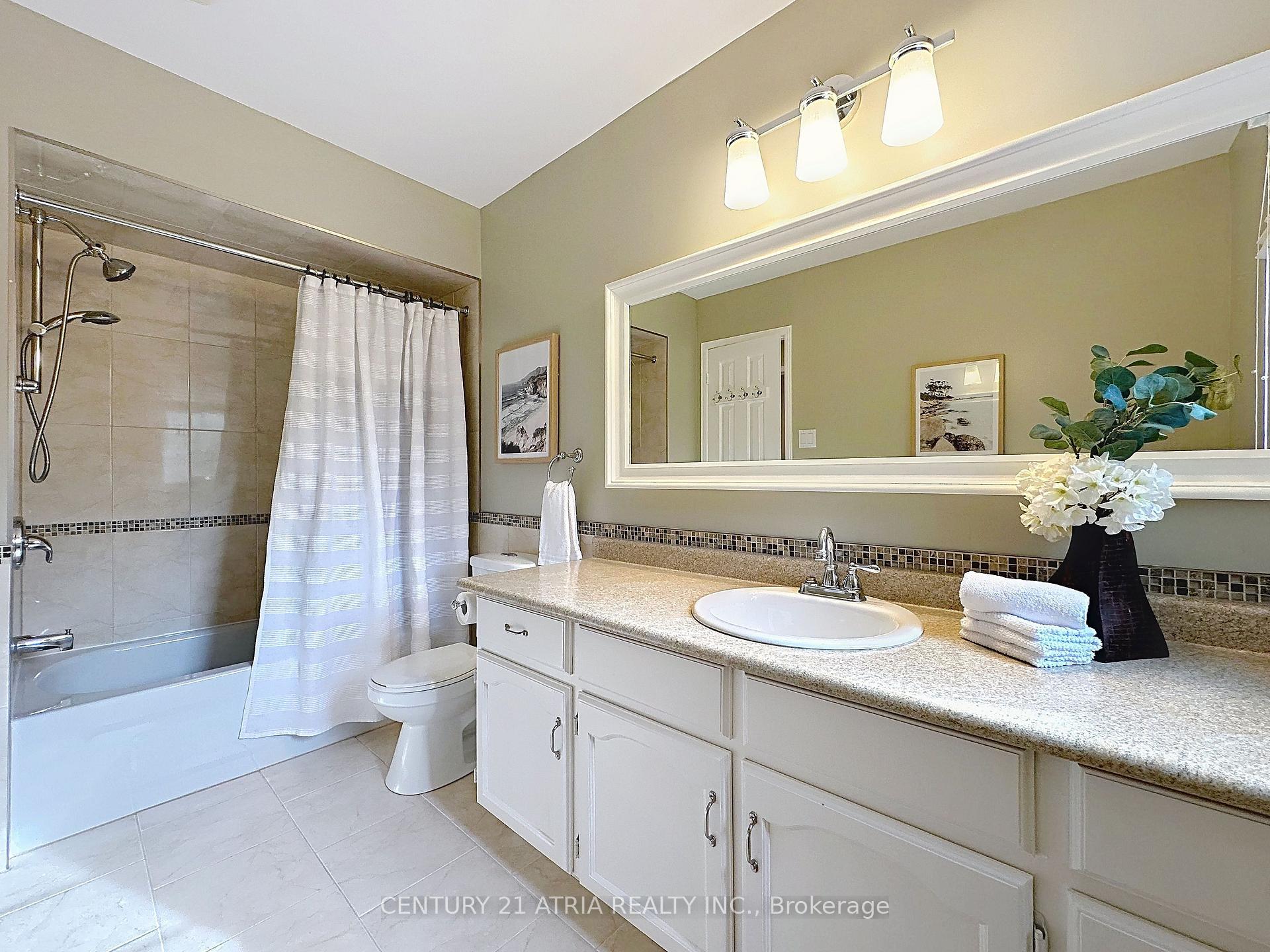Photo 14 of 58 Danjohn Crescent, Scarborough, Agincourt North — HOMEH