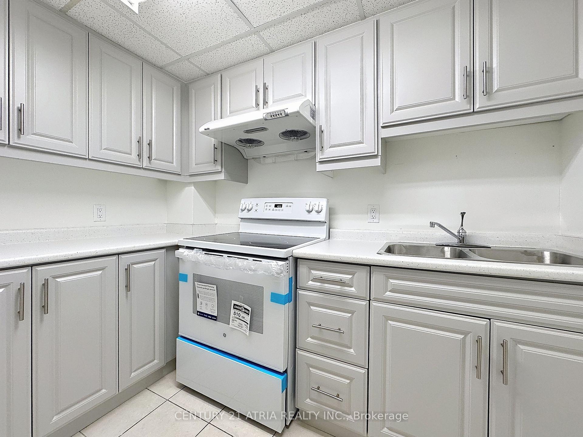 Photo 17 of 58 Danjohn Crescent, Scarborough, Agincourt North — HOMEH