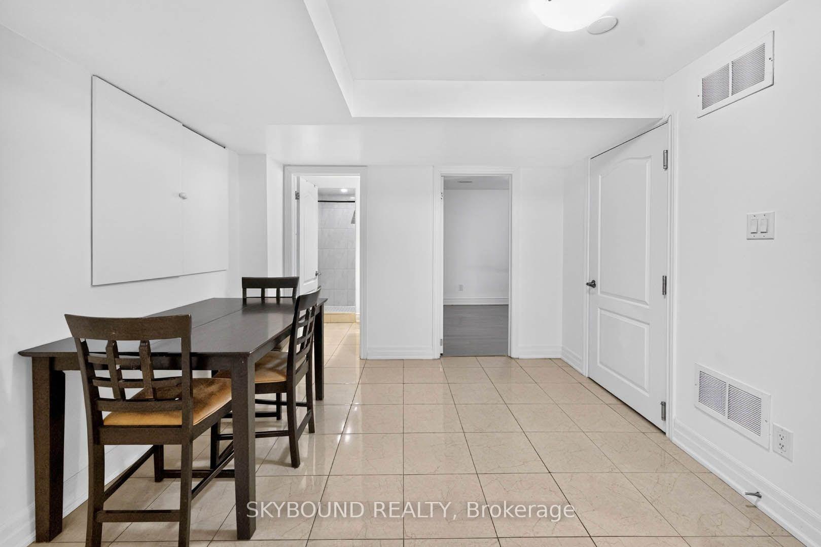 Photo 11 of Unit Bsmt, 828 Bethany Crescent, Mississauga, East Credit — HOMEH