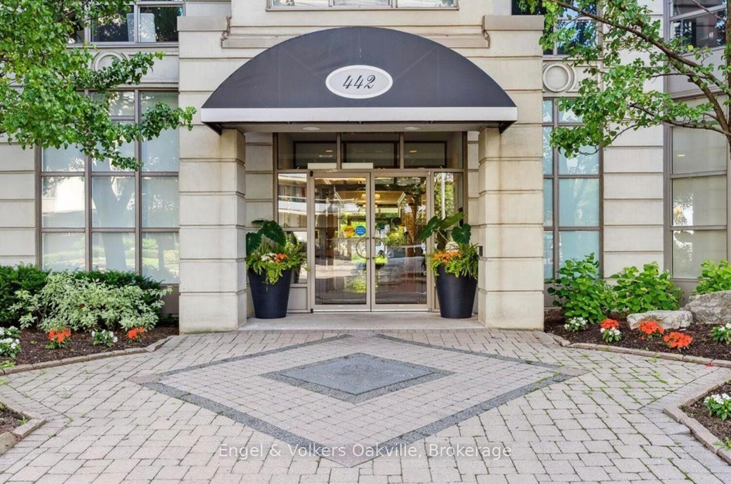 Photo of Unit 1402, 442 Maple Avenue