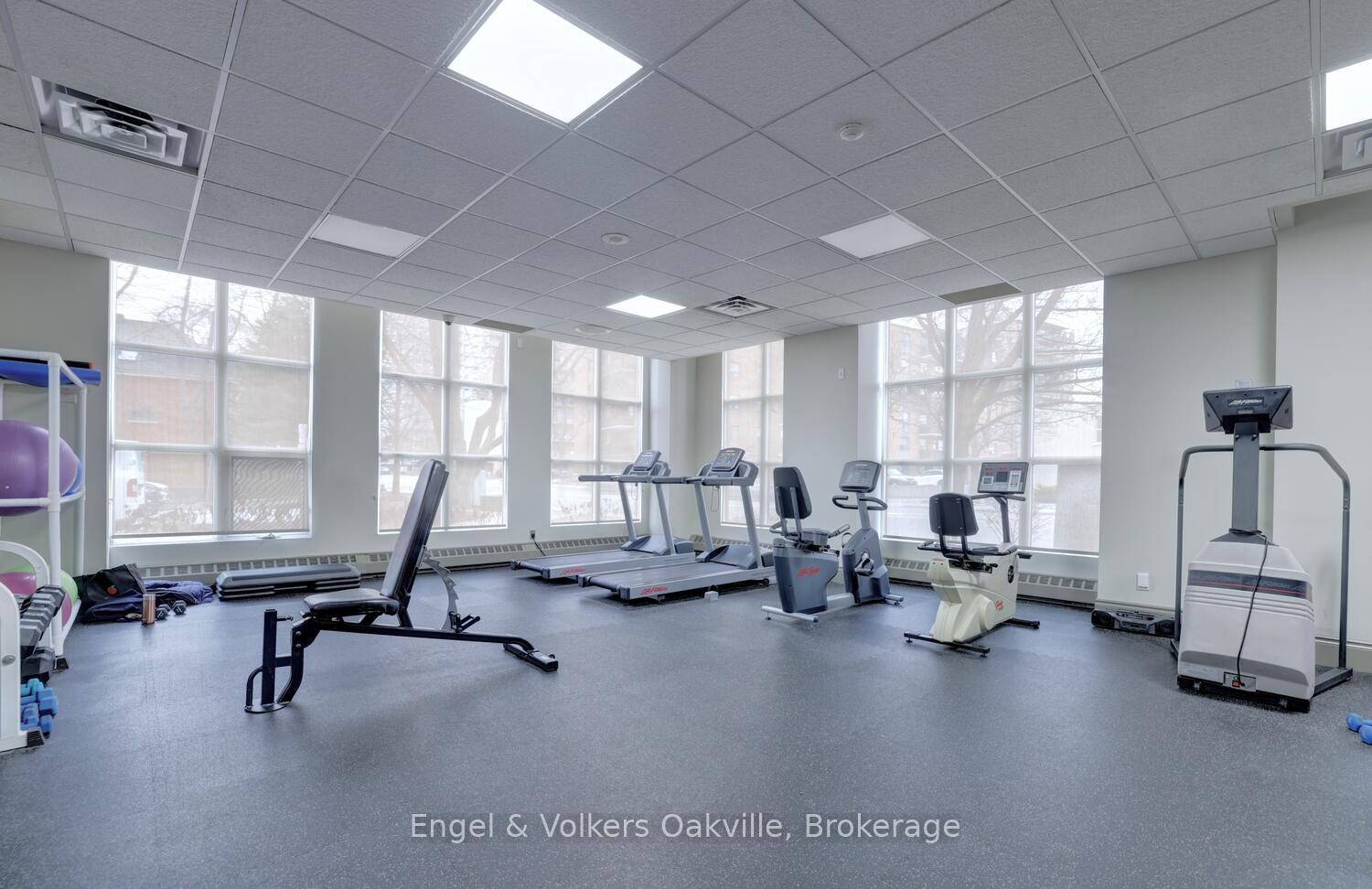 Photo 13 of Unit 1402, 442 Maple Avenue, Burlington, Brant — HOMEH