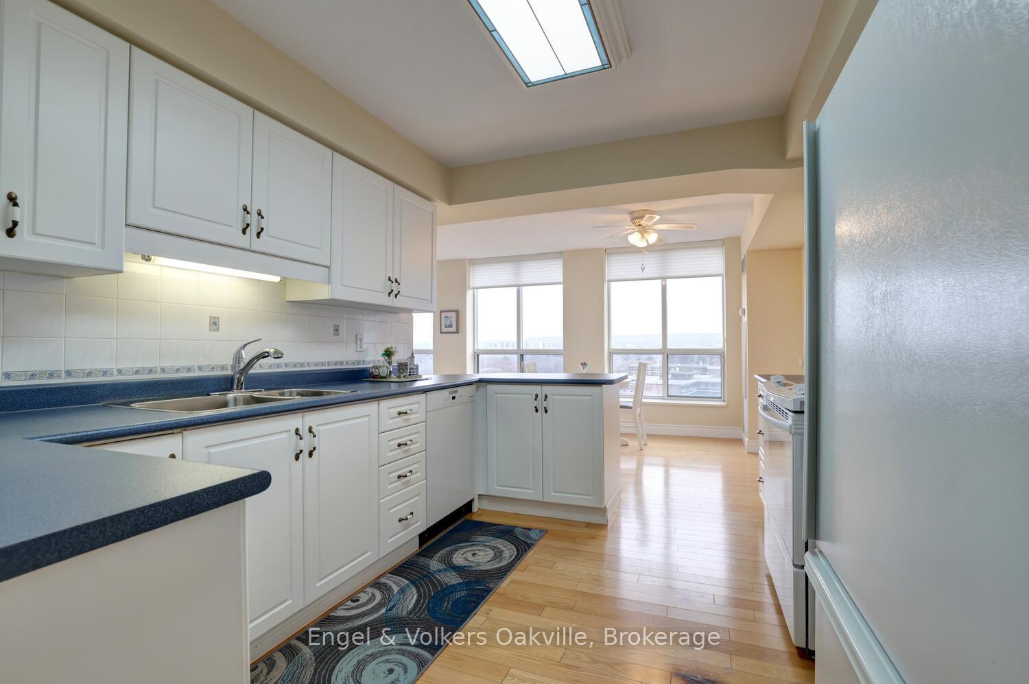 Photo 22 of Unit 1402, 442 Maple Avenue, Burlington, Brant — HOMEH