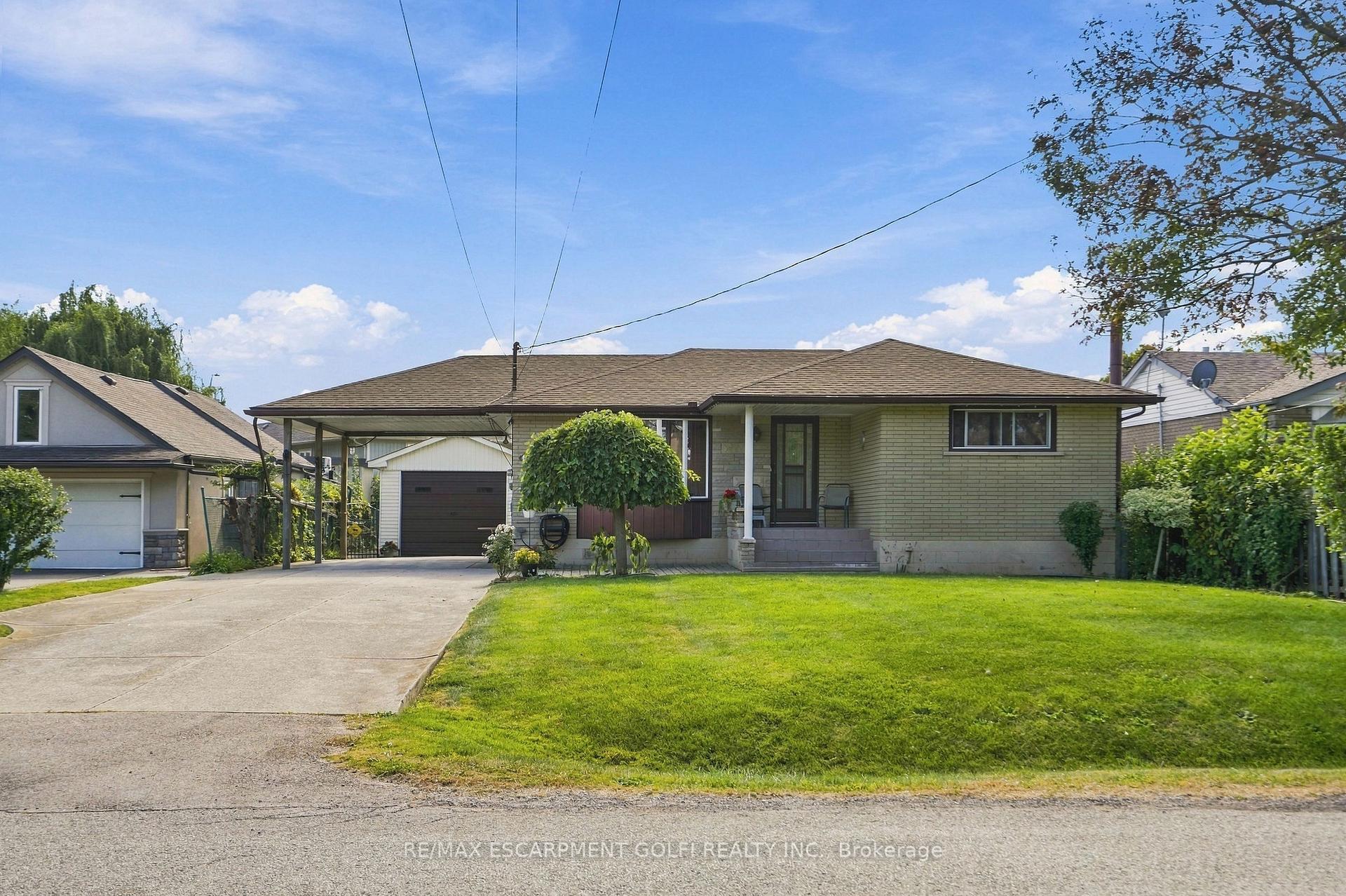 Photo 2 of 691 Winston Road, Grimsby, Grimsby Beach — HOMEH