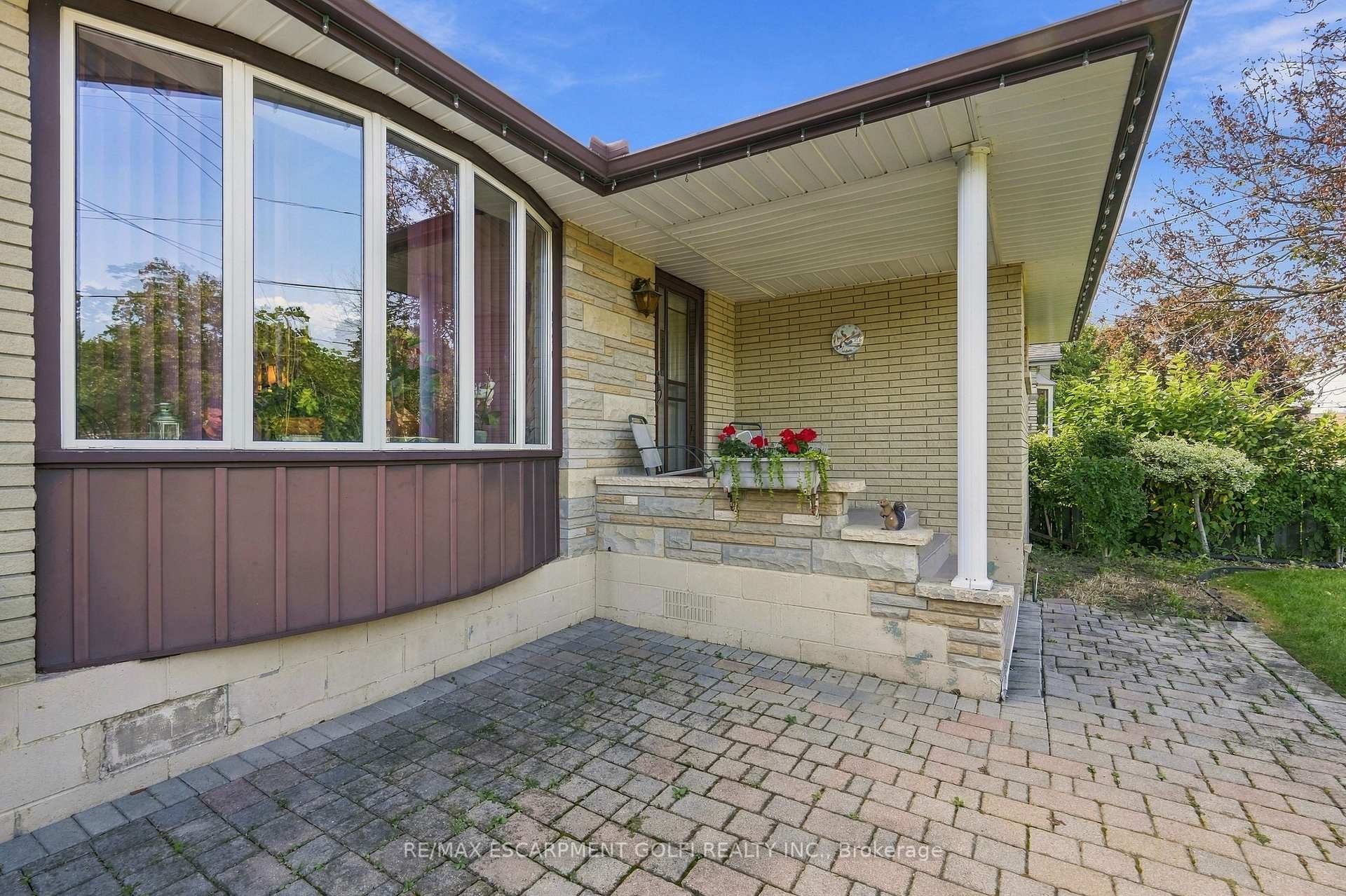 Photo 5 of 691 Winston Road, Grimsby, Grimsby Beach — HOMEH