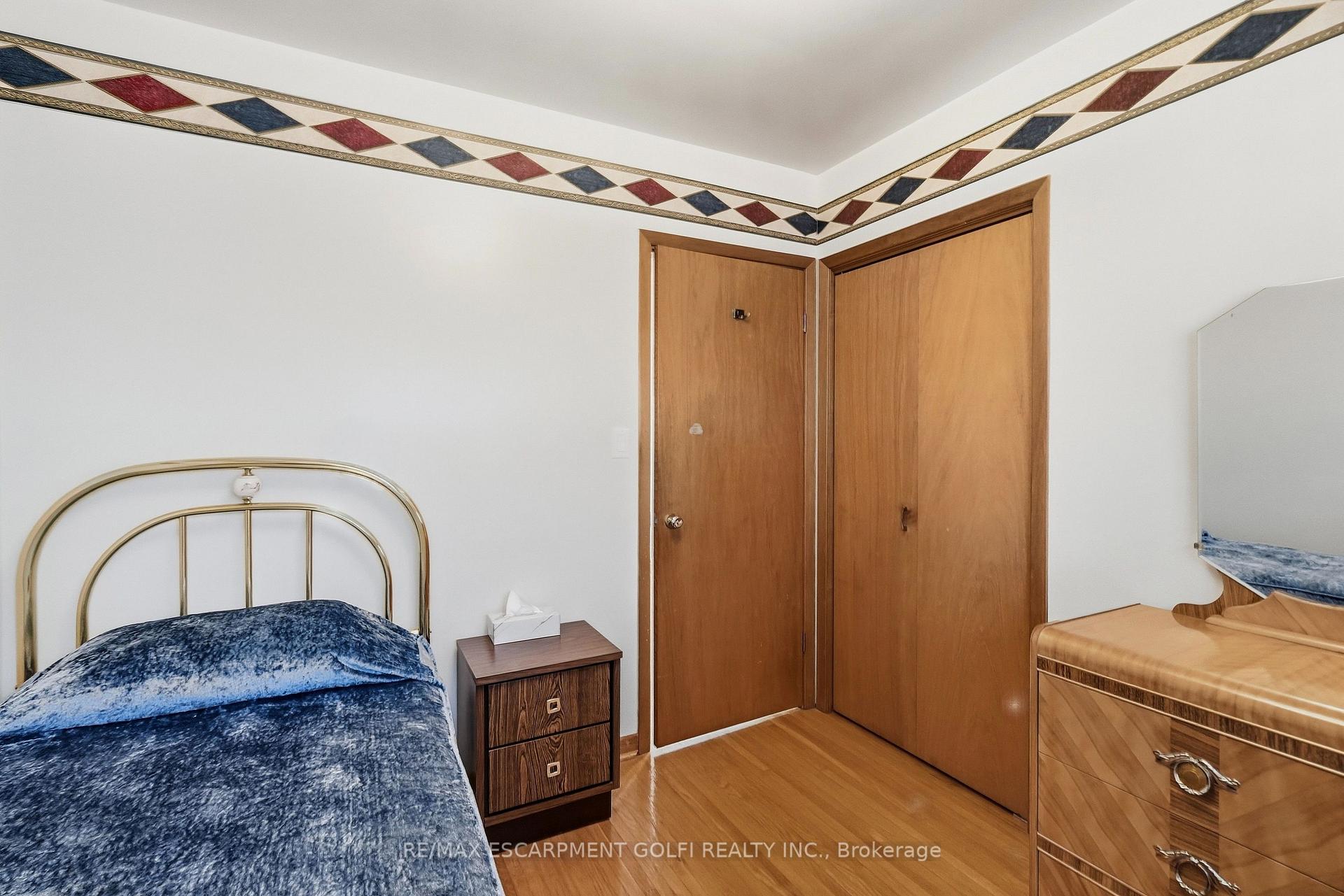 Photo 16 of 691 Winston Road, Grimsby, Grimsby Beach — HOMEH