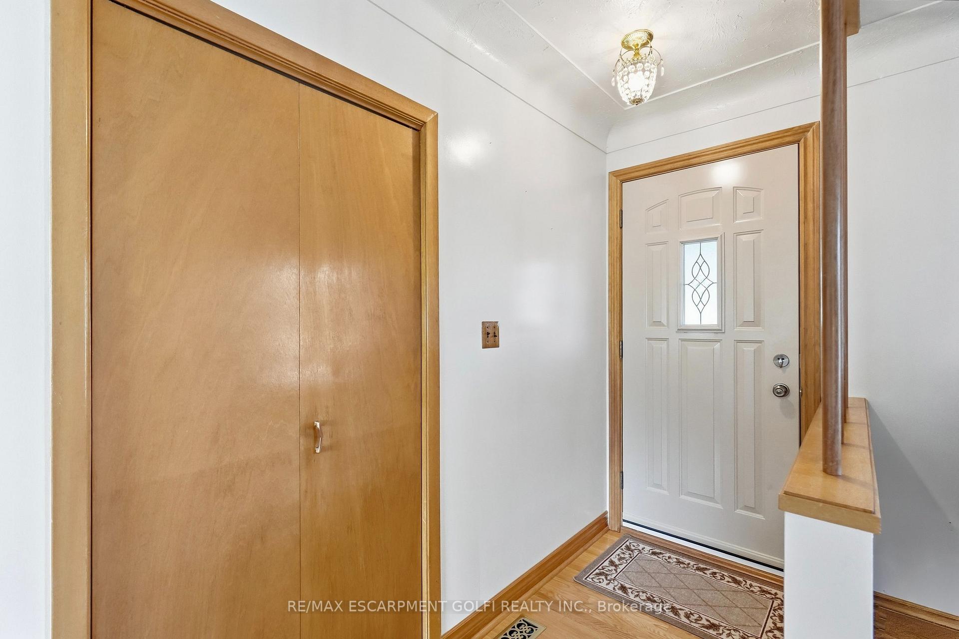 Photo 19 of 691 Winston Road, Grimsby, Grimsby Beach — HOMEH