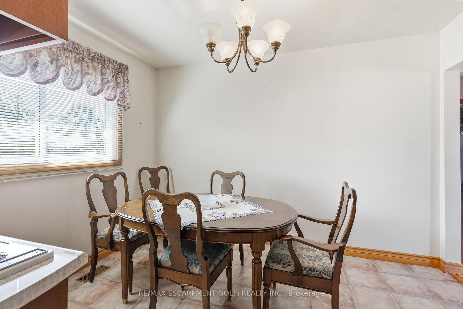 Photo 21 of 691 Winston Road, Grimsby, Grimsby Beach — HOMEH
