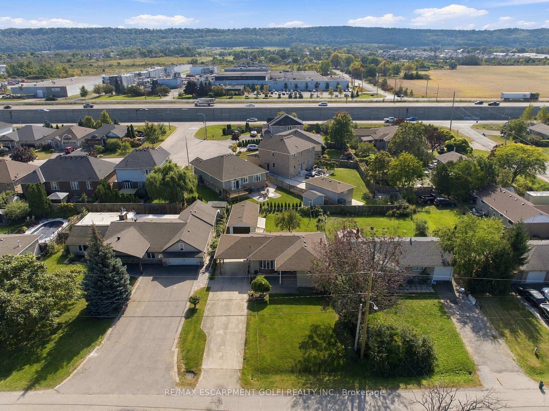 Photo 33 of 691 Winston Road, Grimsby, Grimsby Beach — HOMEH