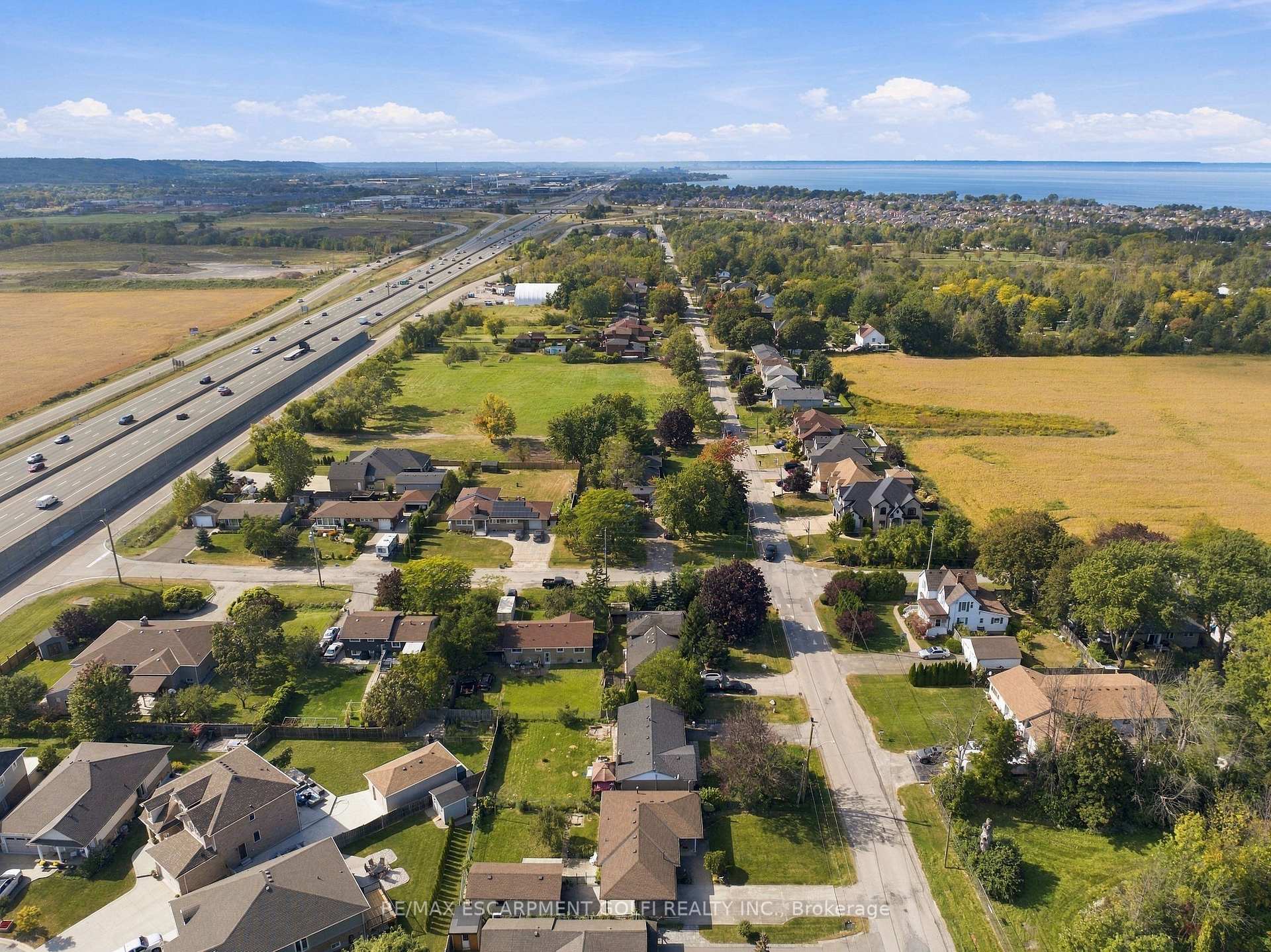 Photo 37 of 691 Winston Road, Grimsby, Grimsby Beach — HOMEH