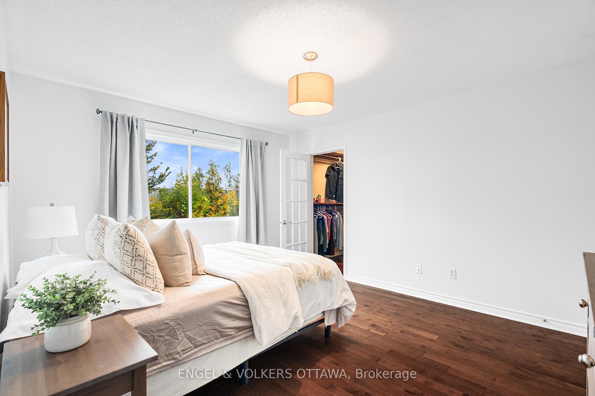 Photo 14 of 2032 P Avenue, Ottawa, Eastway Gardens/Industrial Park — HOMEH