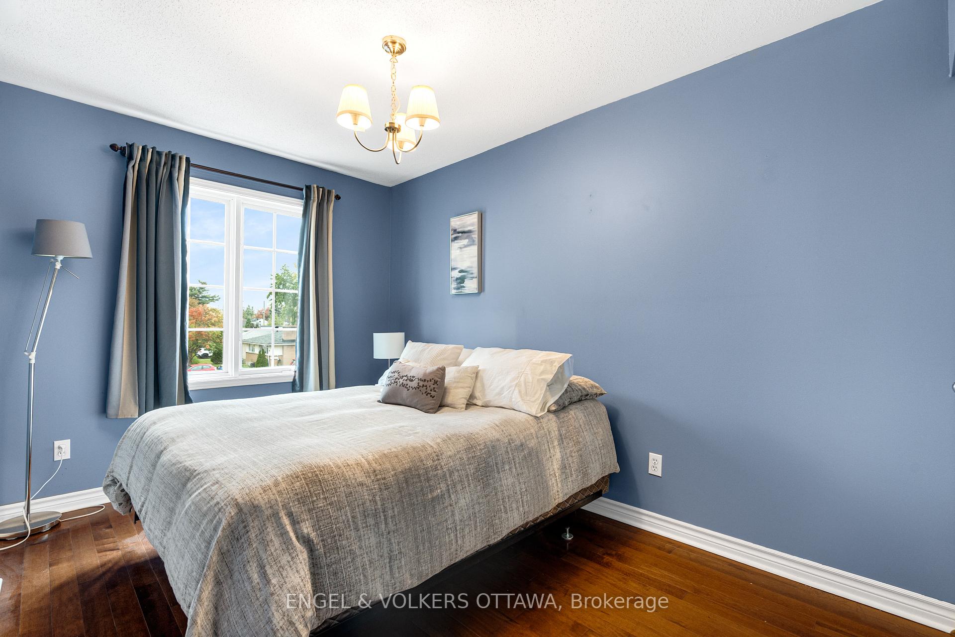 Photo 15 of 2032 P Avenue, Ottawa, Eastway Gardens/Industrial Park — HOMEH